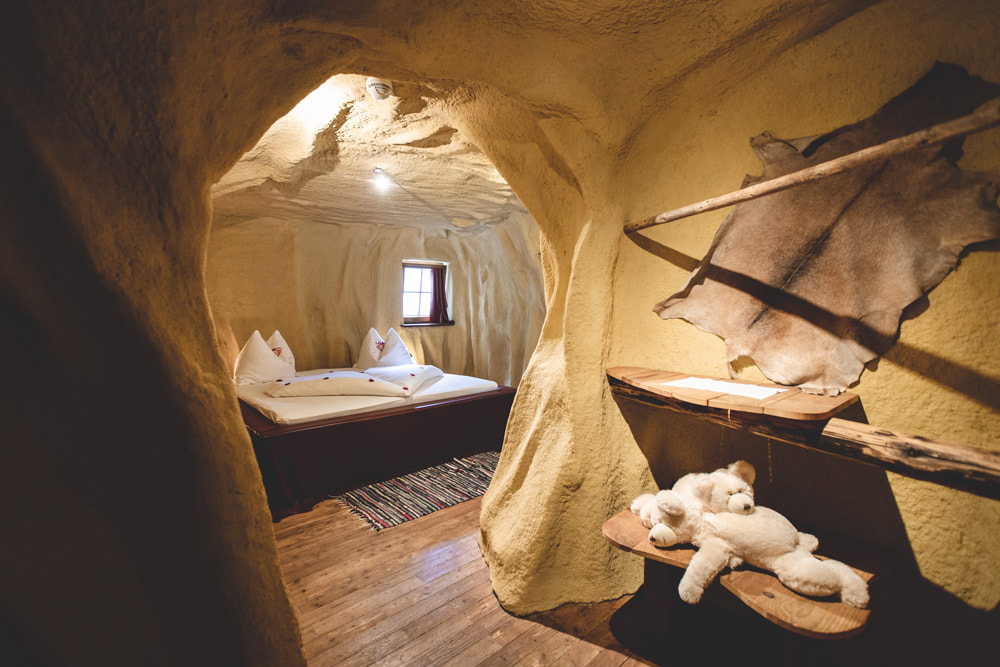 Blick in das Zimmer Ofenberger Höhle im Hotel Roanwirt